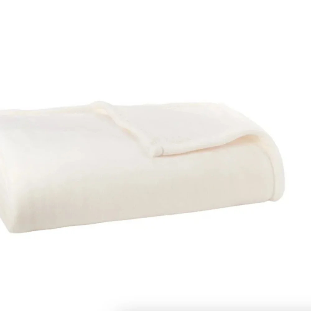 The Big One Super Soft Plush Blanket Twin / XL Twin: 69'' x 92'' ivory white